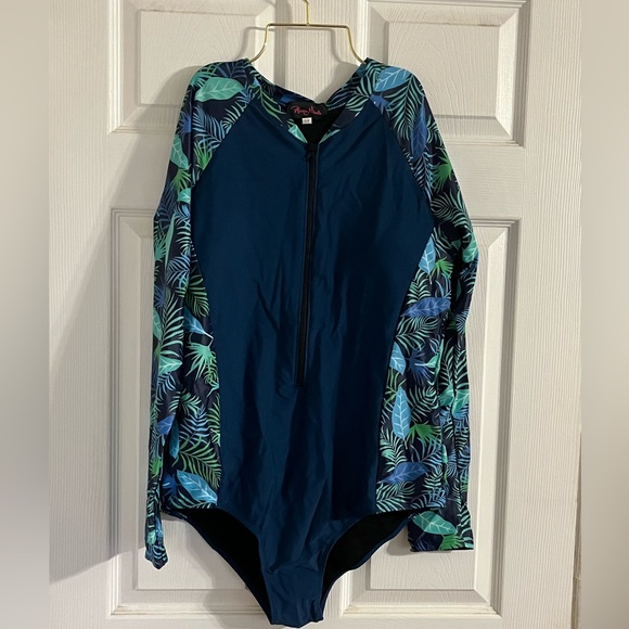 Hanna Nikole one piece long sleeved swimsuit - Picture 2 of 8